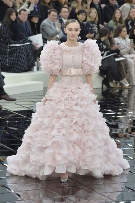 karl lagerfeld dresses chanel